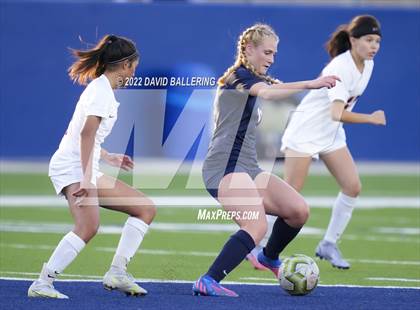 Thumbnail 2 in Allen vs. Coppell (UIL 6A Bi-District Playoff) photogallery.