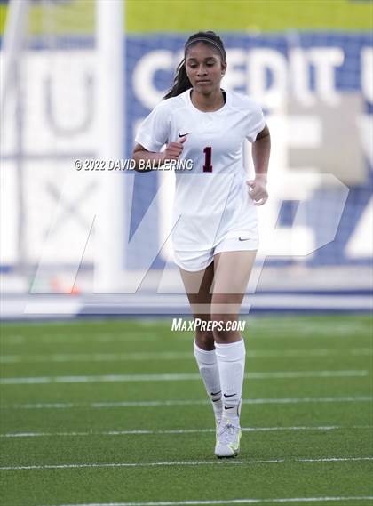 Thumbnail 2 in Allen vs. Coppell (UIL 6A Bi-District Playoff) photogallery.
