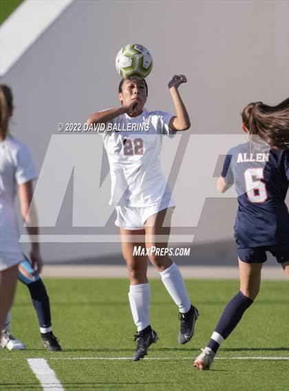 Thumbnail 2 in Allen vs. Coppell (UIL 6A Bi-District Playoff) photogallery.