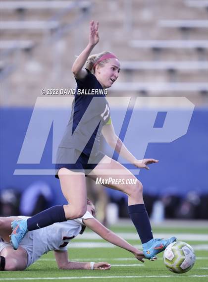 Thumbnail 1 in Allen vs. Coppell (UIL 6A Bi-District Playoff) photogallery.