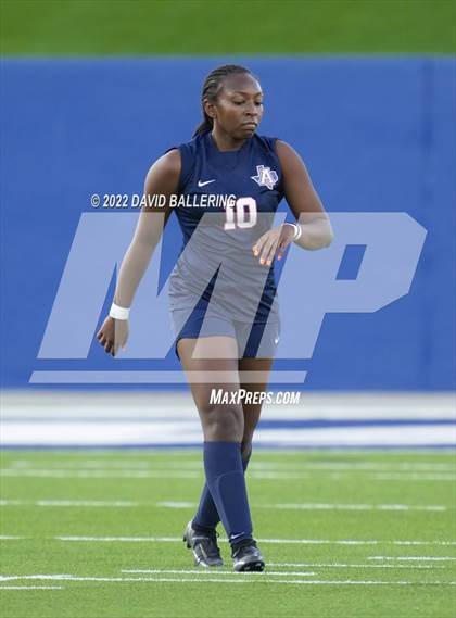 Thumbnail 2 in Allen vs. Coppell (UIL 6A Bi-District Playoff) photogallery.