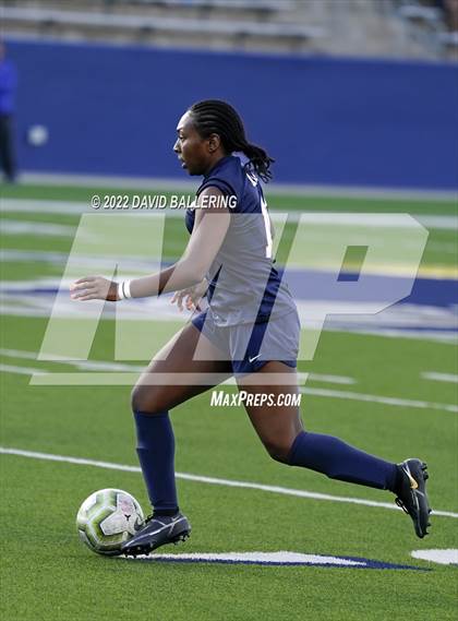 Thumbnail 1 in Allen vs. Coppell (UIL 6A Bi-District Playoff) photogallery.