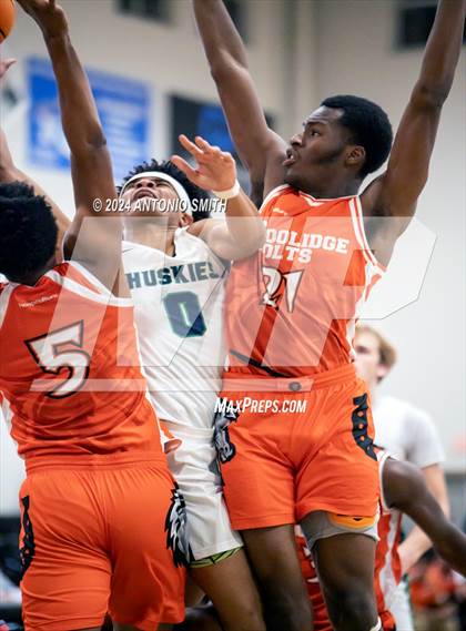 Thumbnail 3 in Flint Hill vs. Coolidge (Battle in the Bull Invitational) photogallery.