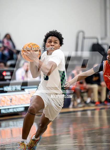 Thumbnail 2 in Flint Hill vs. Coolidge (Battle in the Bull Invitational) photogallery.