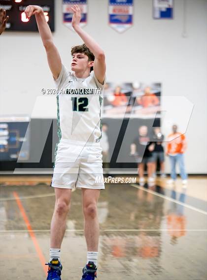 Thumbnail 3 in Flint Hill vs. Coolidge (Battle in the Bull Invitational) photogallery.