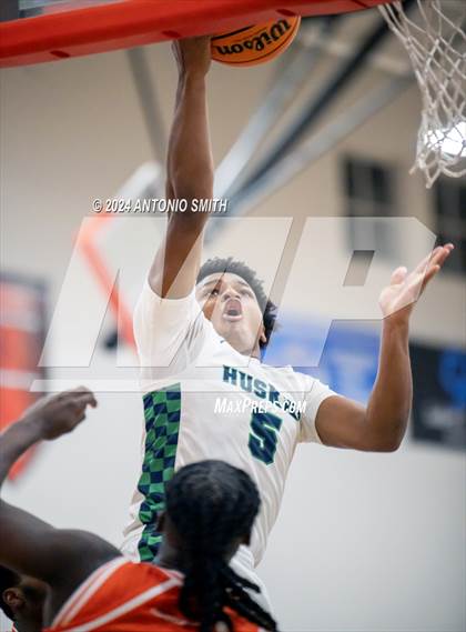 Thumbnail 1 in Flint Hill vs. Coolidge (Battle in the Bull Invitational) photogallery.