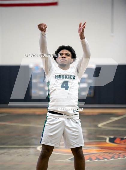 Thumbnail 2 in Flint Hill vs. Coolidge (Battle in the Bull Invitational) photogallery.