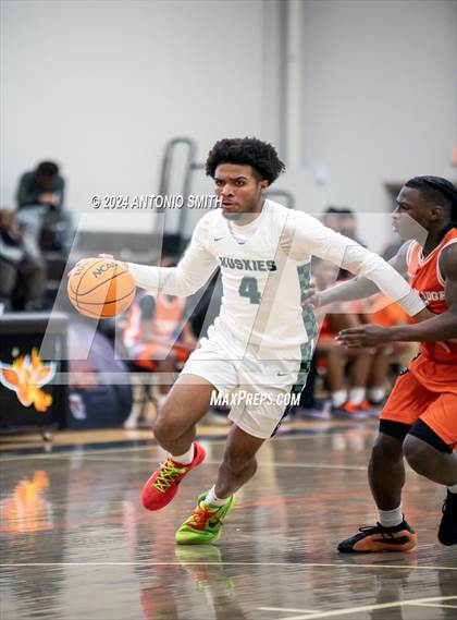 Thumbnail 3 in Flint Hill vs. Coolidge (Battle in the Bull Invitational) photogallery.