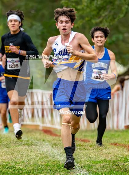 Thumbnail 2 in UIL 1A Boys Cross Country Finals photogallery.