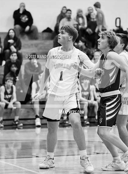 Thumbnail 2 in Auburn @ Illini Central photogallery.