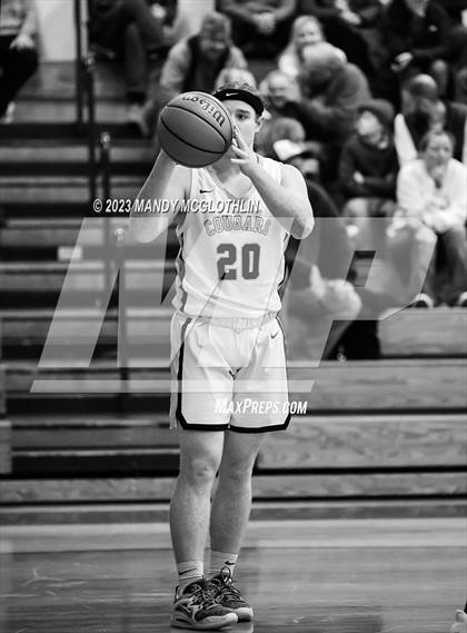 Thumbnail 2 in Auburn @ Illini Central photogallery.