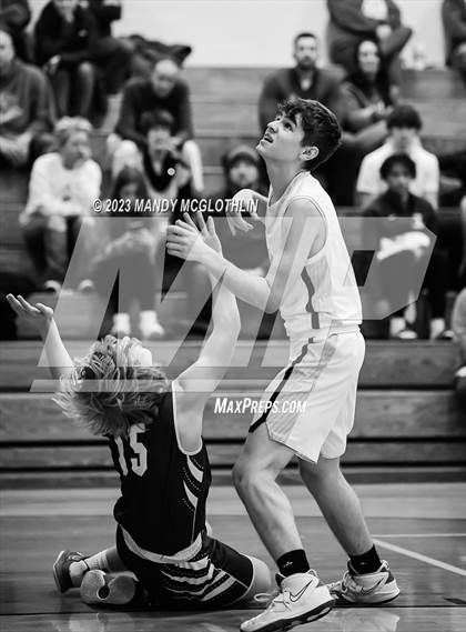 Thumbnail 1 in Auburn @ Illini Central photogallery.