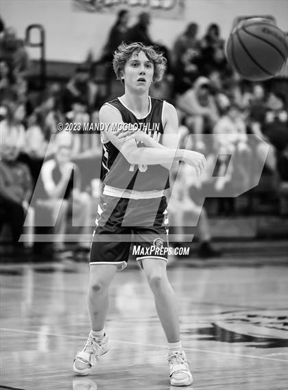 Thumbnail 3 in Auburn @ Illini Central photogallery.