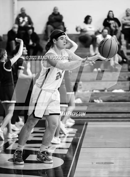 Thumbnail 1 in Auburn @ Illini Central photogallery.