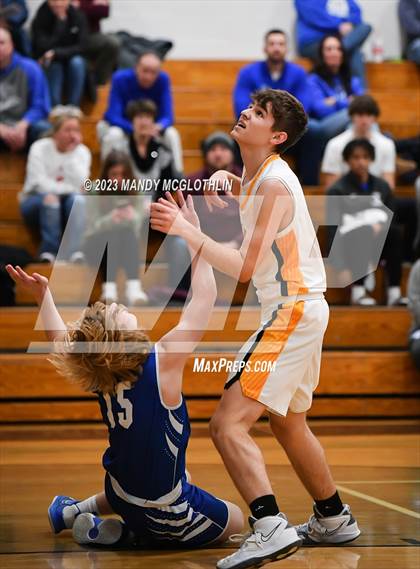 Thumbnail 1 in Auburn @ Illini Central photogallery.