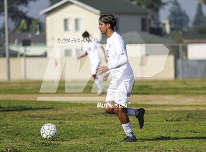 Thumbnail 3 in Verbum Dei@Compton Early College photogallery.