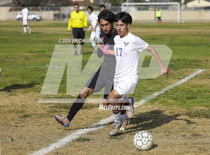 Thumbnail 2 in Verbum Dei@Compton Early College photogallery.