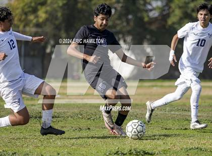 Thumbnail 3 in Verbum Dei@Compton Early College photogallery.