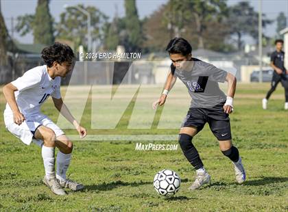 Thumbnail 2 in Verbum Dei@Compton Early College photogallery.