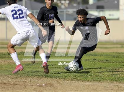 Thumbnail 1 in Verbum Dei@Compton Early College photogallery.