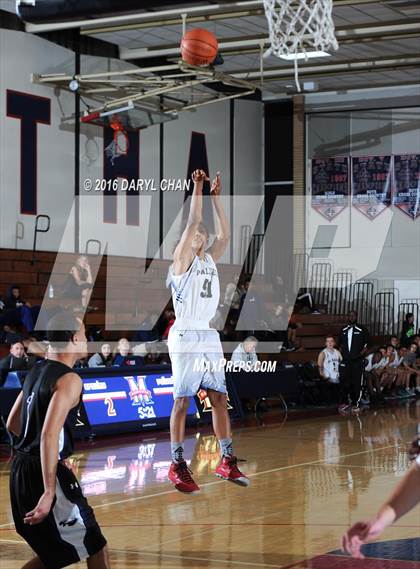 Thumbnail 2 in Crowley vs. Palisades (Rose City Roundball Classic) photogallery.