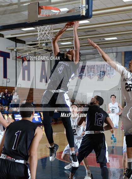 Thumbnail 1 in Crowley vs. Palisades (Rose City Roundball Classic) photogallery.