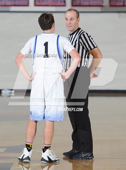 Thumbnail 1 in Crowley vs. Palisades (Rose City Roundball Classic) photogallery.