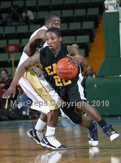 Thumbnail 1 in Half Hollow Hills West vs. Rochester East  (NYSPHSAA Class AA Semifinal) photogallery.