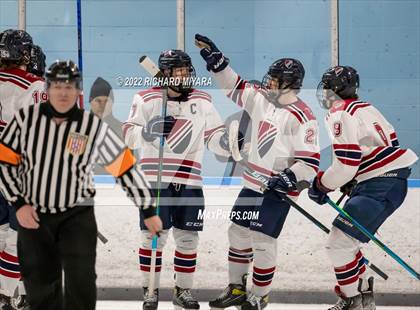 Thumbnail 2 in Dexter Southfield vs Frederick Gunn (True Prep Cup) photogallery.