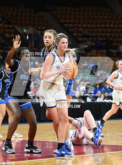 Thumbnail 3 in Highlands Ranch vs. Grandview. (CHSAA 6A Great 8) photogallery.