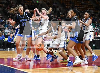 Thumbnail 1 in Highlands Ranch vs. Grandview. (CHSAA 6A Great 8) photogallery.