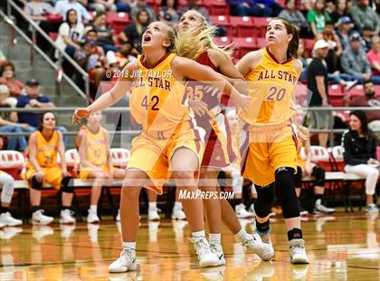 Thumbnail 3 in Chicken Express Classic All Star Game photogallery.