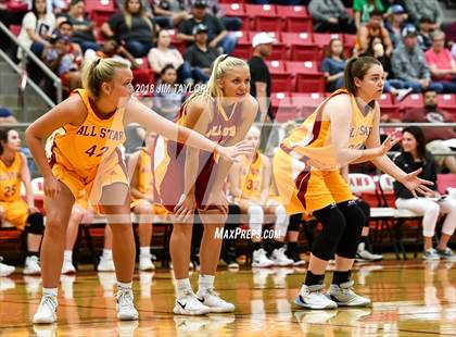 Thumbnail 1 in Chicken Express Classic All Star Game photogallery.
