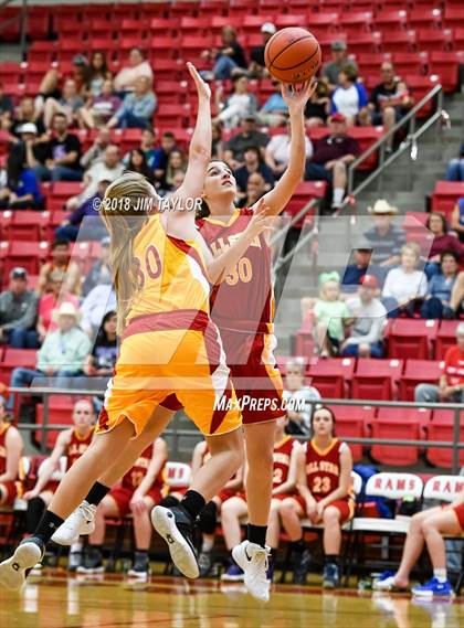 Thumbnail 1 in Chicken Express Classic All Star Game photogallery.