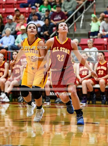 Thumbnail 3 in Chicken Express Classic All Star Game photogallery.