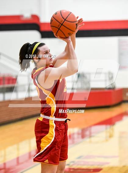 Thumbnail 3 in Chicken Express Classic All Star Game photogallery.