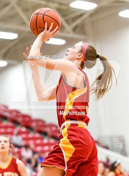 Thumbnail 1 in Chicken Express Classic All Star Game photogallery.