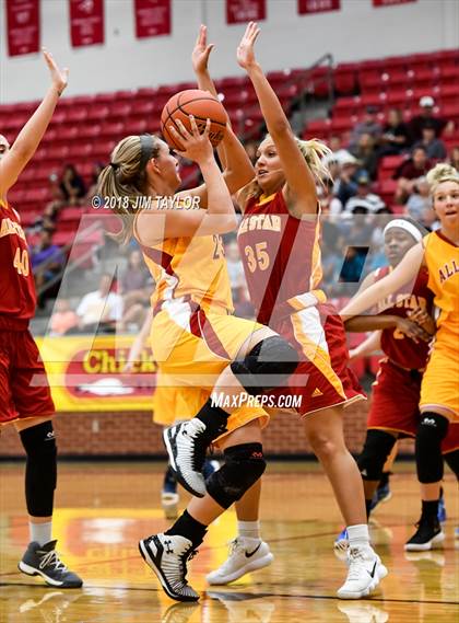 Thumbnail 1 in Chicken Express Classic All Star Game photogallery.