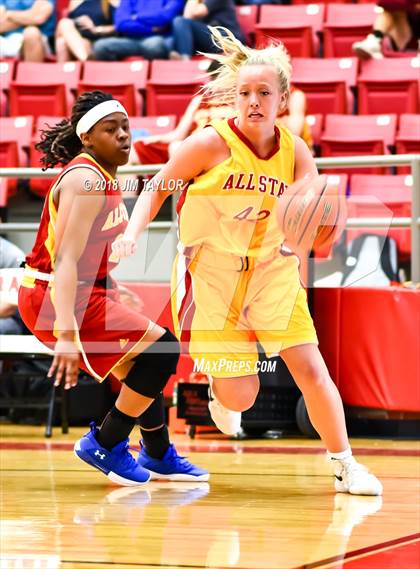 Thumbnail 2 in Chicken Express Classic All Star Game photogallery.