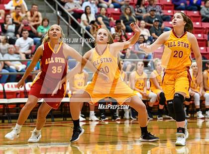 Thumbnail 1 in Chicken Express Classic All Star Game photogallery.