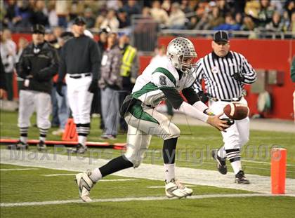 Thumbnail 3 in Duxbury vs. Gloucester (MIAA Division 2A East Final) photogallery.