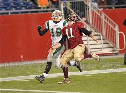 Thumbnail 3 in Duxbury vs. Gloucester (MIAA Division 2A East Final) photogallery.