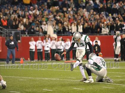 Thumbnail 2 in Duxbury vs. Gloucester (MIAA Division 2A East Final) photogallery.