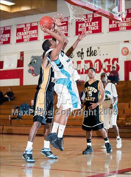 Thumbnail 1 in Arroyo Valley vs Canyon Springs (Rose City Round Ball Classic) photogallery.