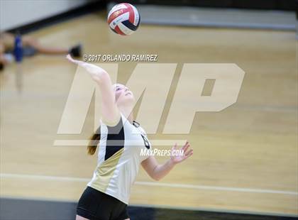 Thumbnail 1 in Montgomery @ Olympian photogallery.