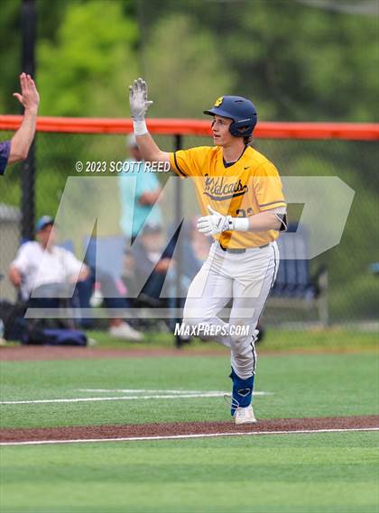 Thumbnail 2 in Grove City vs. St. Ignatius photogallery.