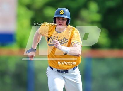 Thumbnail 2 in Grove City vs. St. Ignatius photogallery.