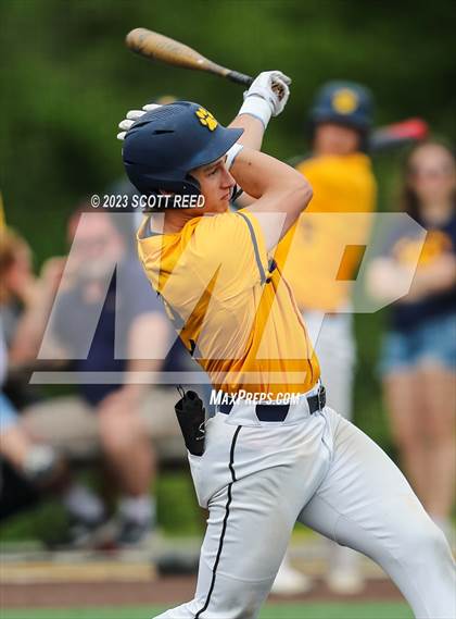 Thumbnail 1 in Grove City vs. St. Ignatius photogallery.