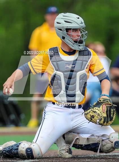 Thumbnail 3 in Grove City vs. St. Ignatius photogallery.
