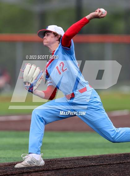 Thumbnail 3 in Grove City vs. St. Ignatius photogallery.